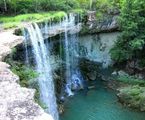 chute-mahafanina-grotte-anjohibe-madagascar